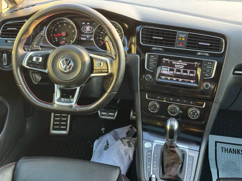 2015 Volkswagen Golf GTI SE