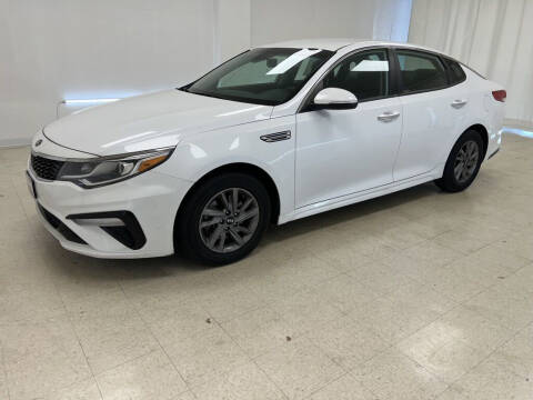 2020 Kia Optima for sale at Kerns Ford Lincoln in Celina OH