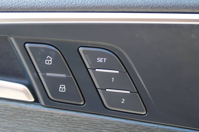 2019 Audi A4 quattro Premium Plus 45 TFSI