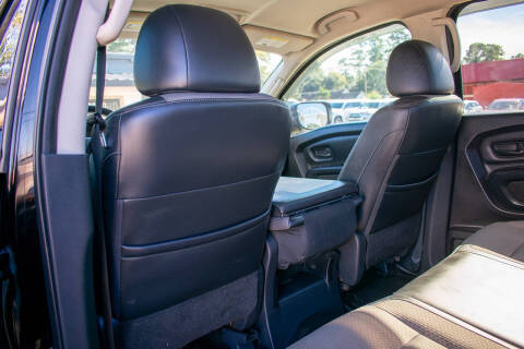 2017 Nissan Titan SV