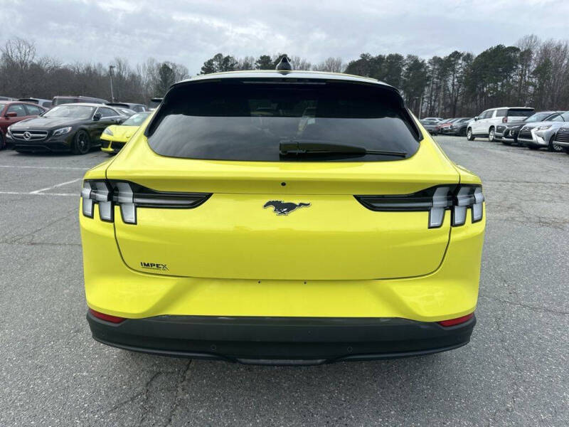 2025 Ford Mustang Mach-E Premium