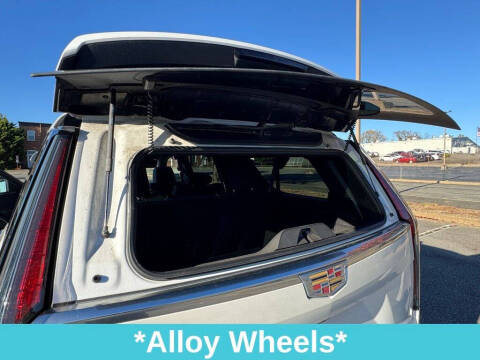 2022 Cadillac Escalade ESV Premium Luxury