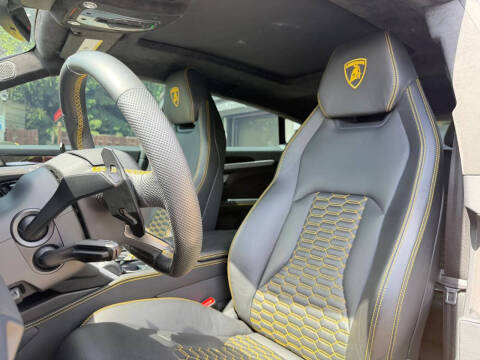 2020 Lamborghini Urus