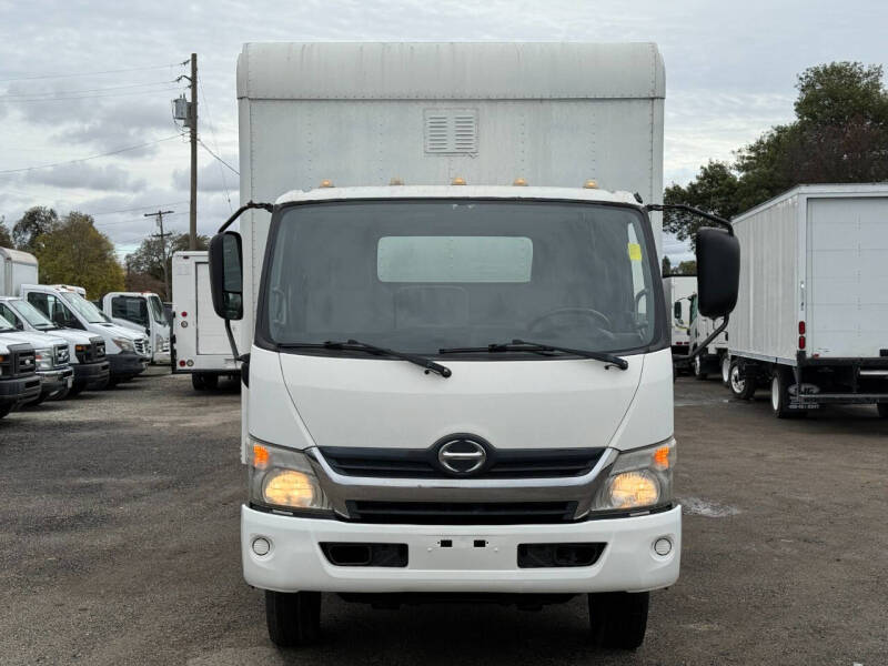 2013 Hino 195