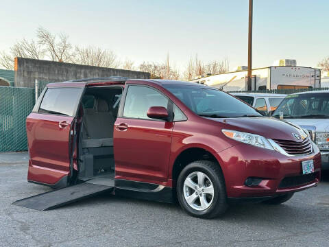 2015 Toyota Sienna