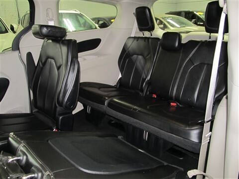 2020 Chrysler Voyager LXi