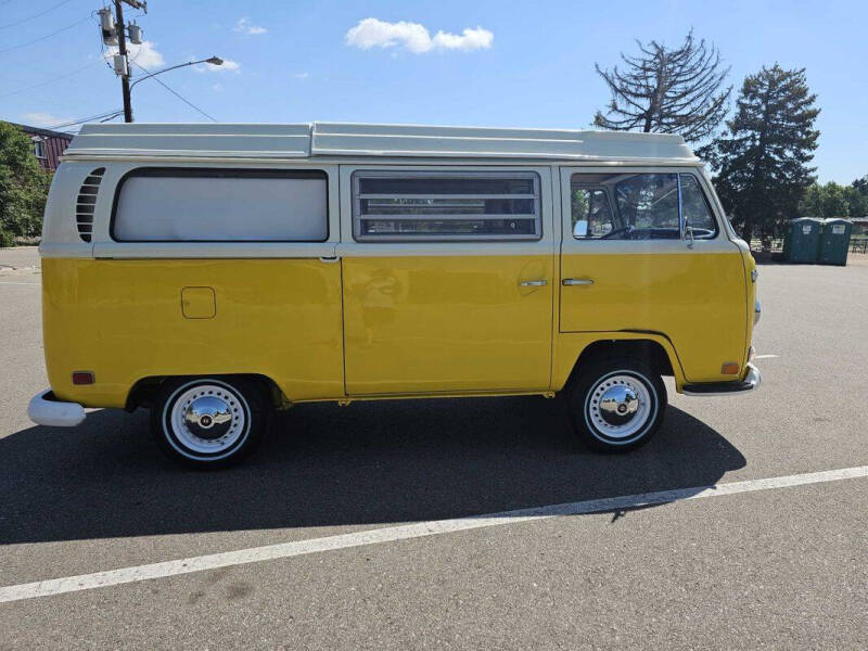 1971 Volkswagen Camper Bus