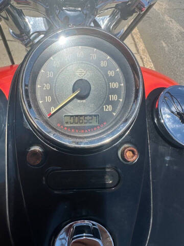 2013 Harley-Davidson Dyna Wide Glide FXDWG