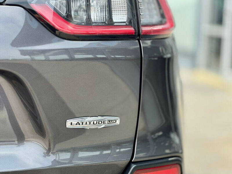 2022 Jeep Cherokee Latitude Lux