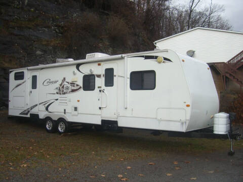 2010 Keystone Cougar for sale at AUTOTRAXX in Nanticoke PA