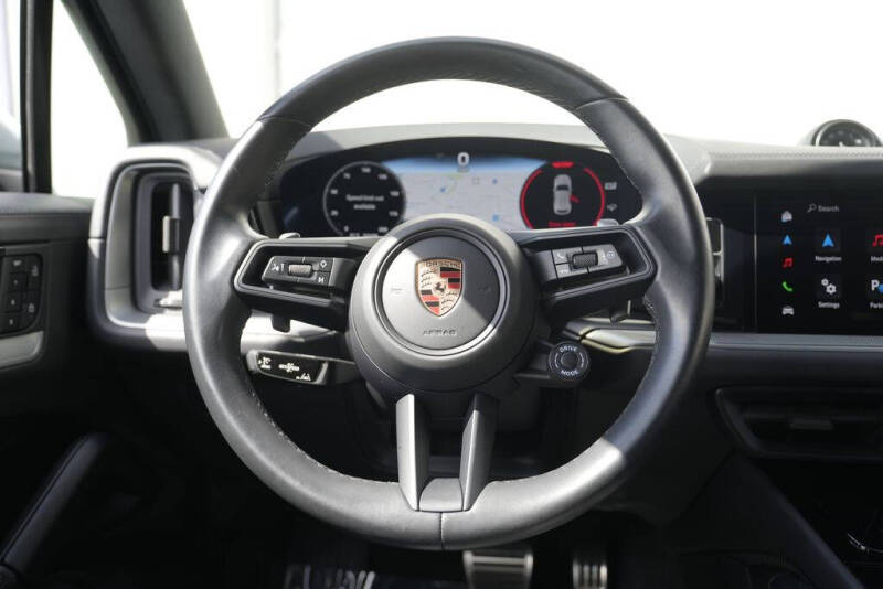 2024 Porsche Cayenne S
