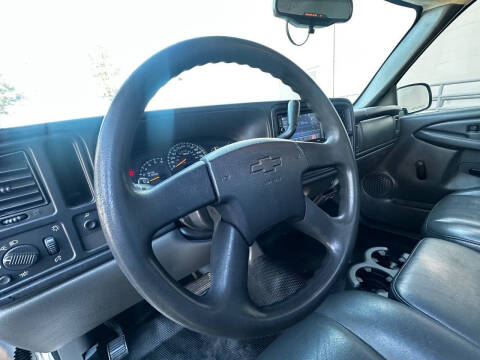 2005 Chevrolet Silverado 1500 Work Truck