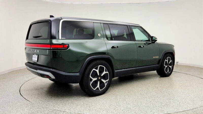 2024 Rivian R1S Adventure