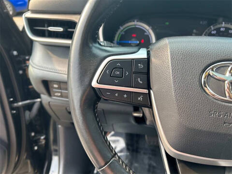 2022 Toyota Highlander Hybrid XLE