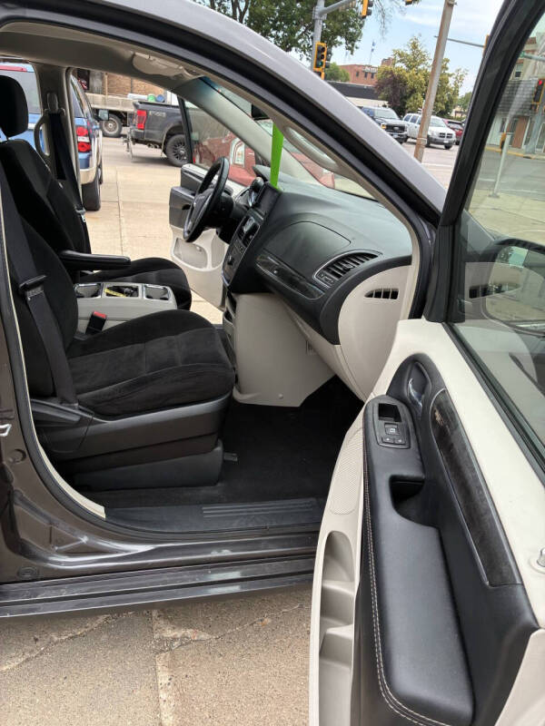 2015 Chrysler Town and Country Touring