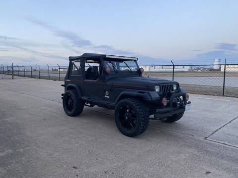 1995 Jeep Wrangler for sale at Car Maverick in Addison TX