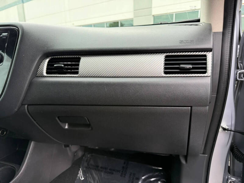 2016 Mitsubishi Outlander ES