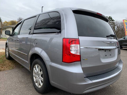 2013 Chrysler Town and Country Touring