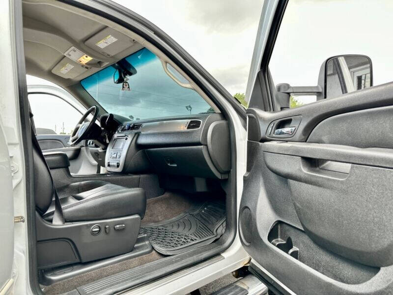 2014 Chevrolet Silverado 2500HD  - $26,995