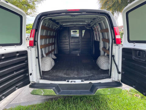 2018 GMC Savana 2500