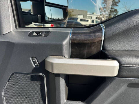 2022 Ford F-450 Super Duty Lariat