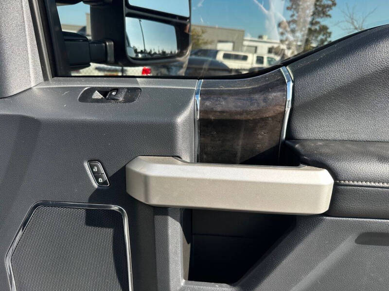 2022 Ford F-450 Super Duty Lariat