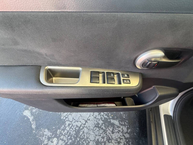 2011 Nissan Versa 1.8 S