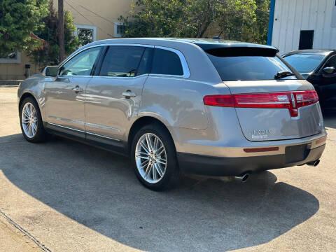 2018 Lincoln MKT Reserve
