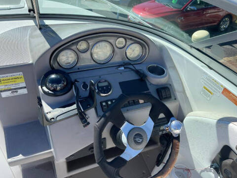 2006 Rinker 232 CAPTIVA