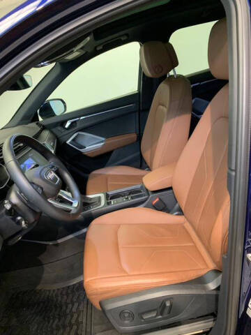 2022 Audi Q3 quattro S line Premium 45 TFSI