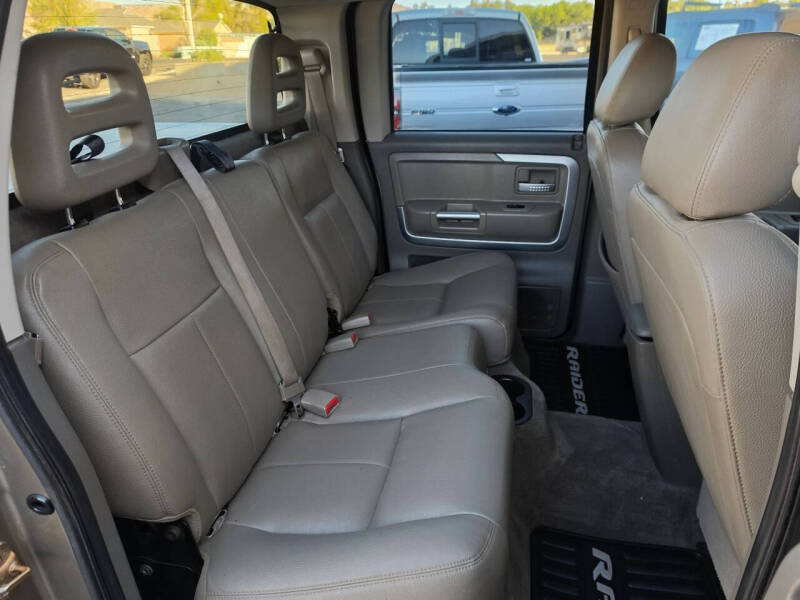 2006 Mitsubishi Raider XLS