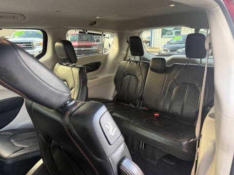 2020 Chrysler Pacifica Touring L Plus