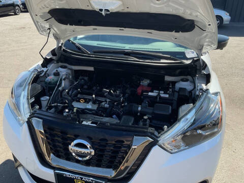 2020 Nissan Kicks SR