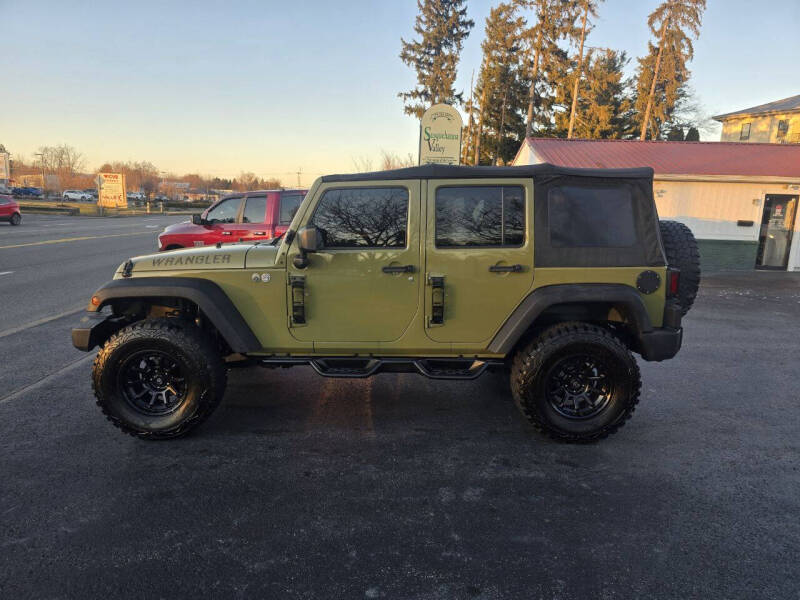 2013 Jeep Wrangler Unlimited Sport photo 2