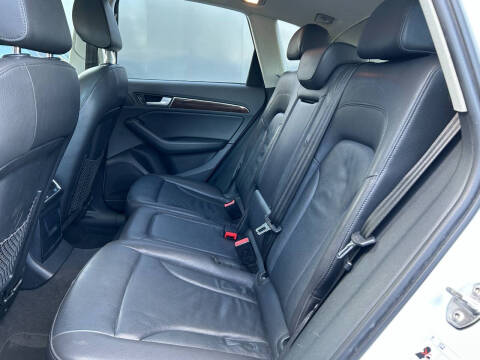 2015 Audi Q5 2.0T quattro Premium Plus