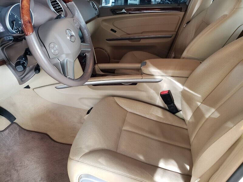 2009 Mercedes-Benz GL-Class 10