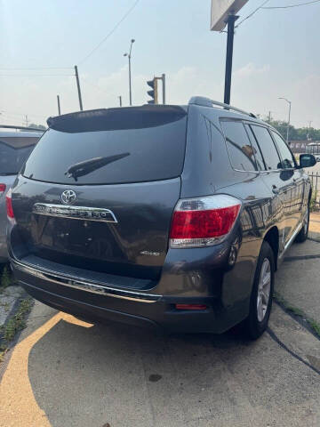 2013 Toyota Highlander SE