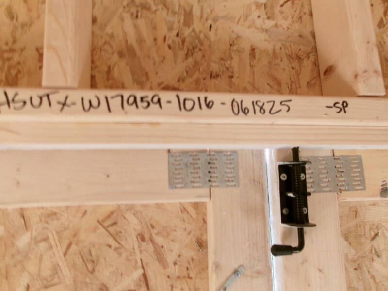 10 X 16 side utility