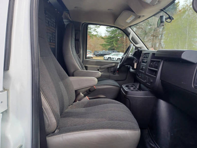 2024 GMC Savana 2500