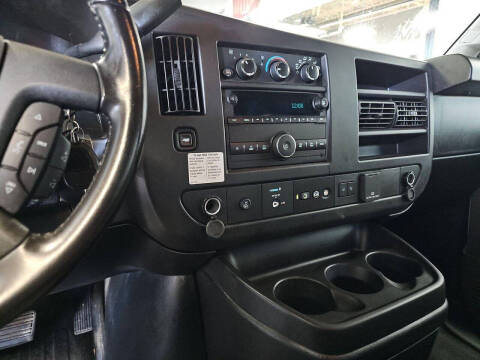 2022 Chevrolet Express 2500