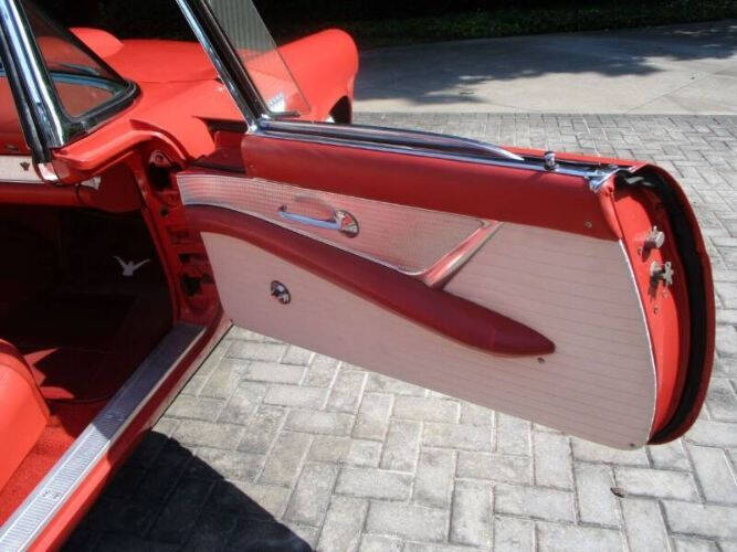 1956 Ford Thunderbird