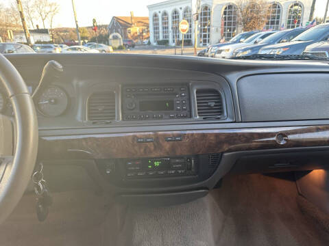 2009 Mercury Grand Marquis LS