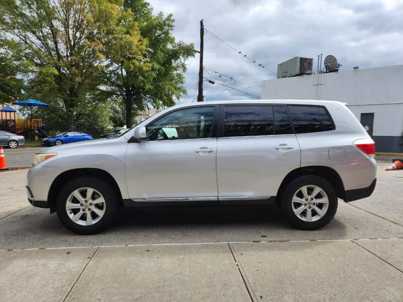 2013 Toyota Highlander for sale at BLS AUTO SALES LLC in Bronx NY