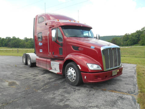 2013 Peterbilt 587 for sale at Maczuk Automotive Group in Hermann MO