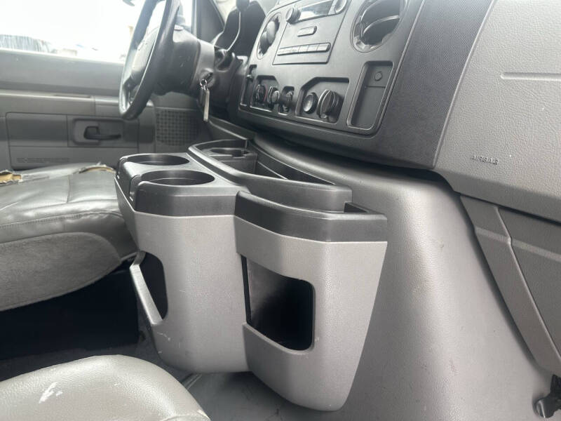 2009 Ford E-Series E-250