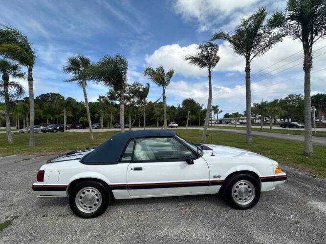 1989 Ford Mustang