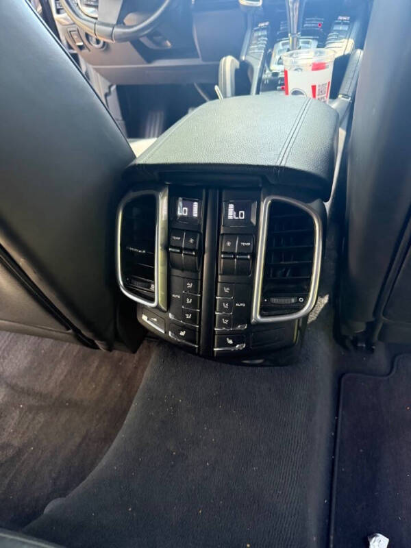 2011 Porsche Cayenne S