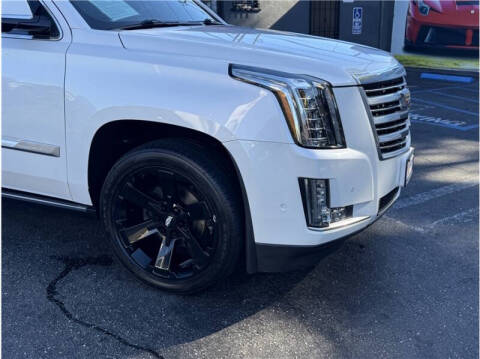 2019 Cadillac Escalade Platinum