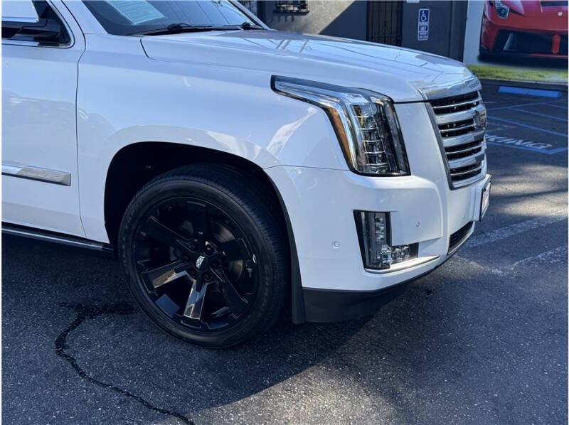 2019 Cadillac Escalade Platinum