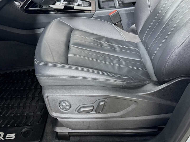 2022 Audi Q5 quattro Premium 40 TFSI